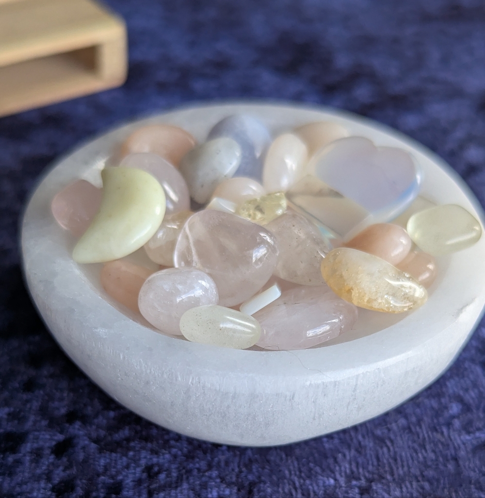 Sweet PasteL CrystaL BowL ☀️ Lemon Jade Rose Quartz 🩵 BLue Lace Agate Moonstone - Picture 7 of 10